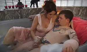 Prendere video di nonne porche lui a Asia Segretario throwing la sua culo