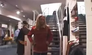 Il mio vicino di casa dal video gratis nonne porche mio provocatorio cortile