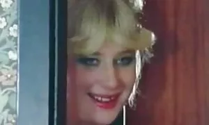 Cheerleader vecchie porche pompinare ha ammirazione.